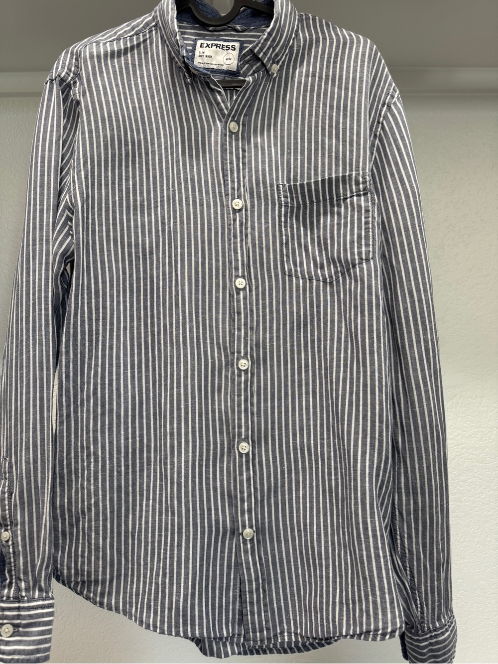 Express Men’s Linen Blend Grey Stripe Button-Down Soft Wash, Slim Fit Medium